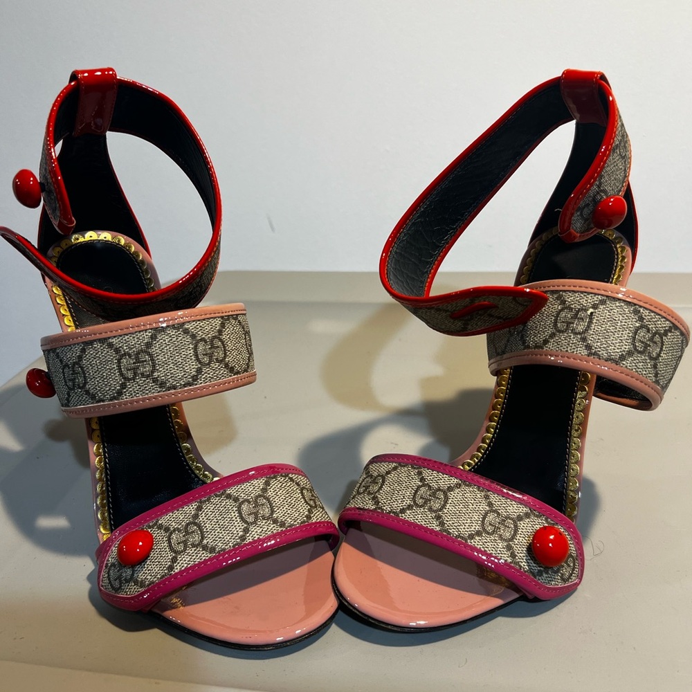 Gucci Red and Pink Heels with Modern Design
